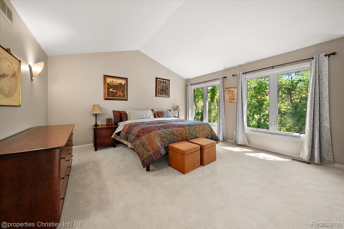 2685 Elizabeth Lane