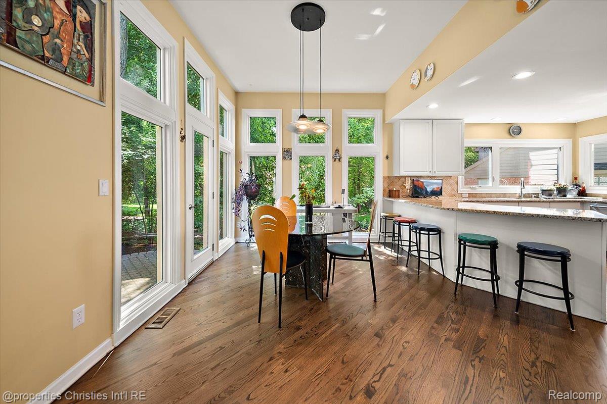 2685 Elizabeth Lane