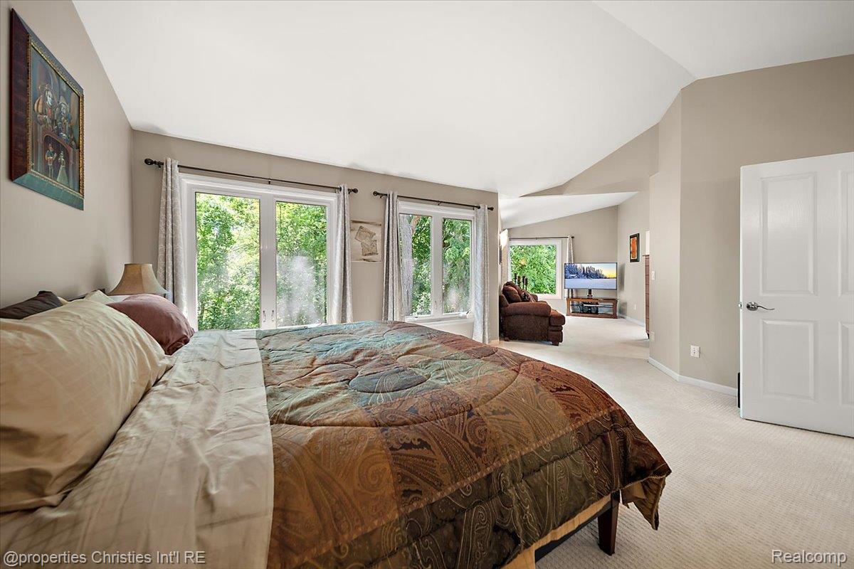2685 Elizabeth Lane