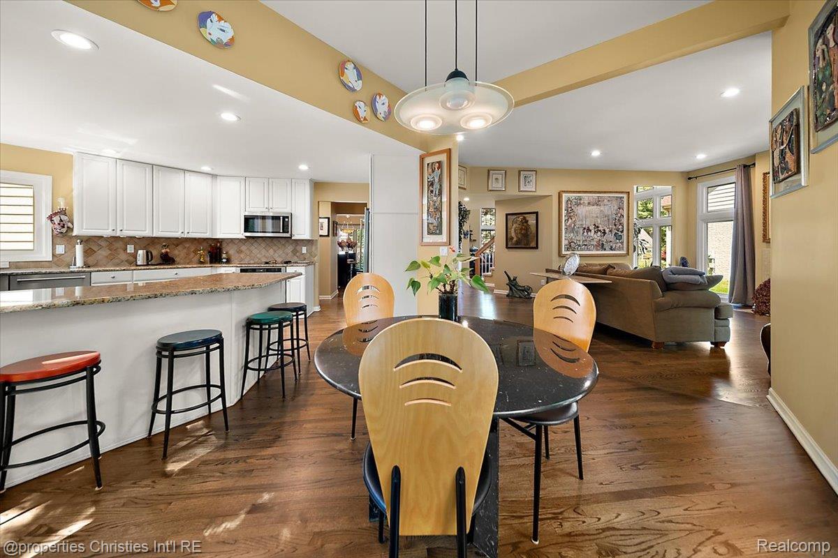 2685 Elizabeth Lane
