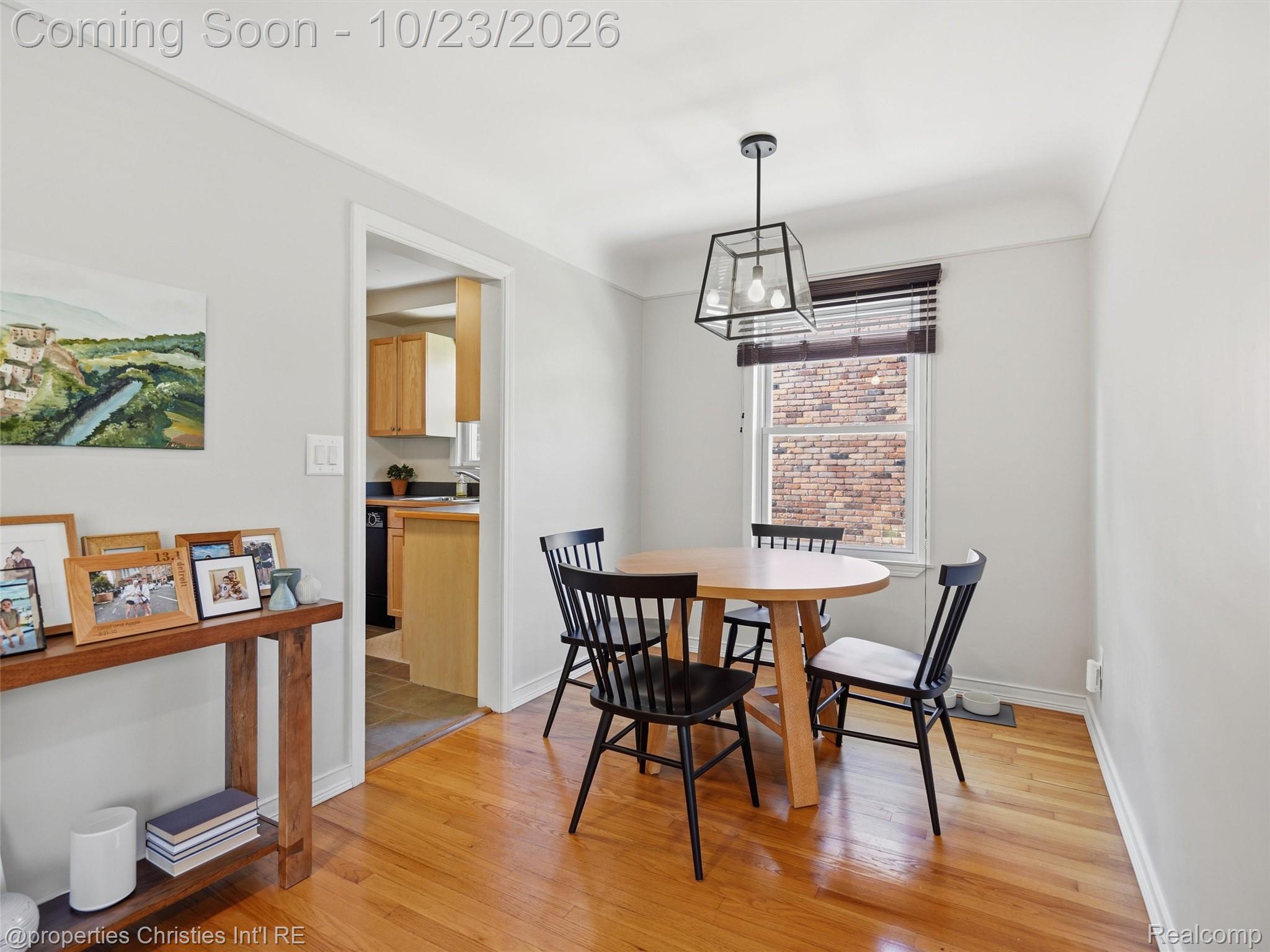 1112 E 4th ST