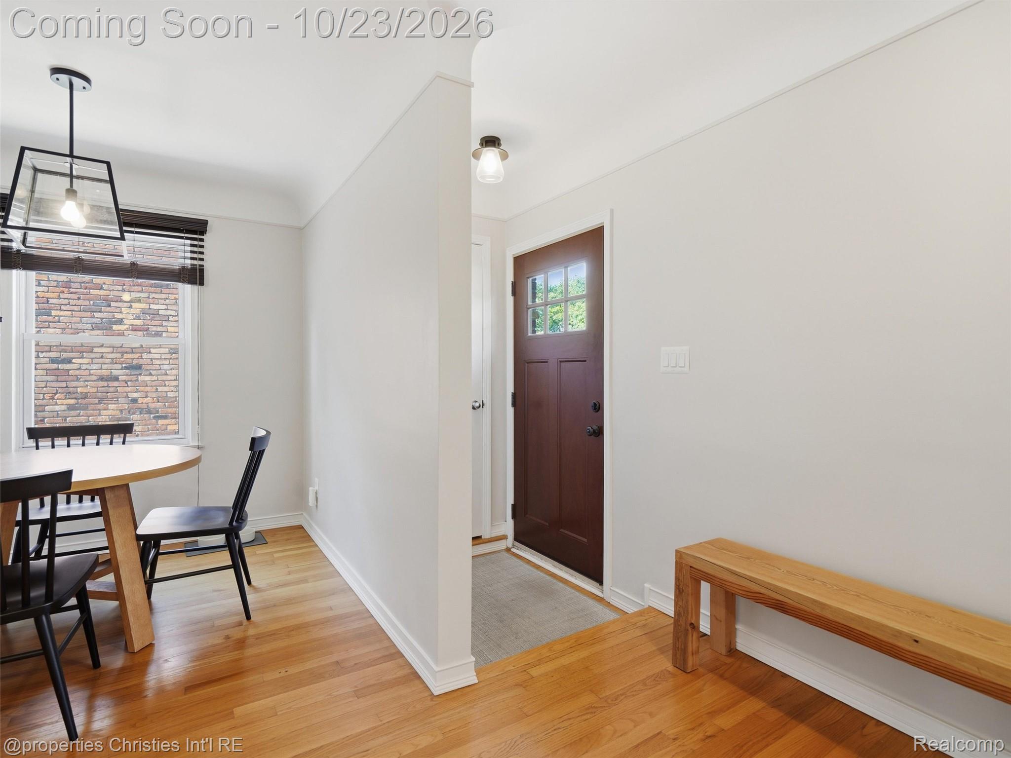 1112 E 4th ST