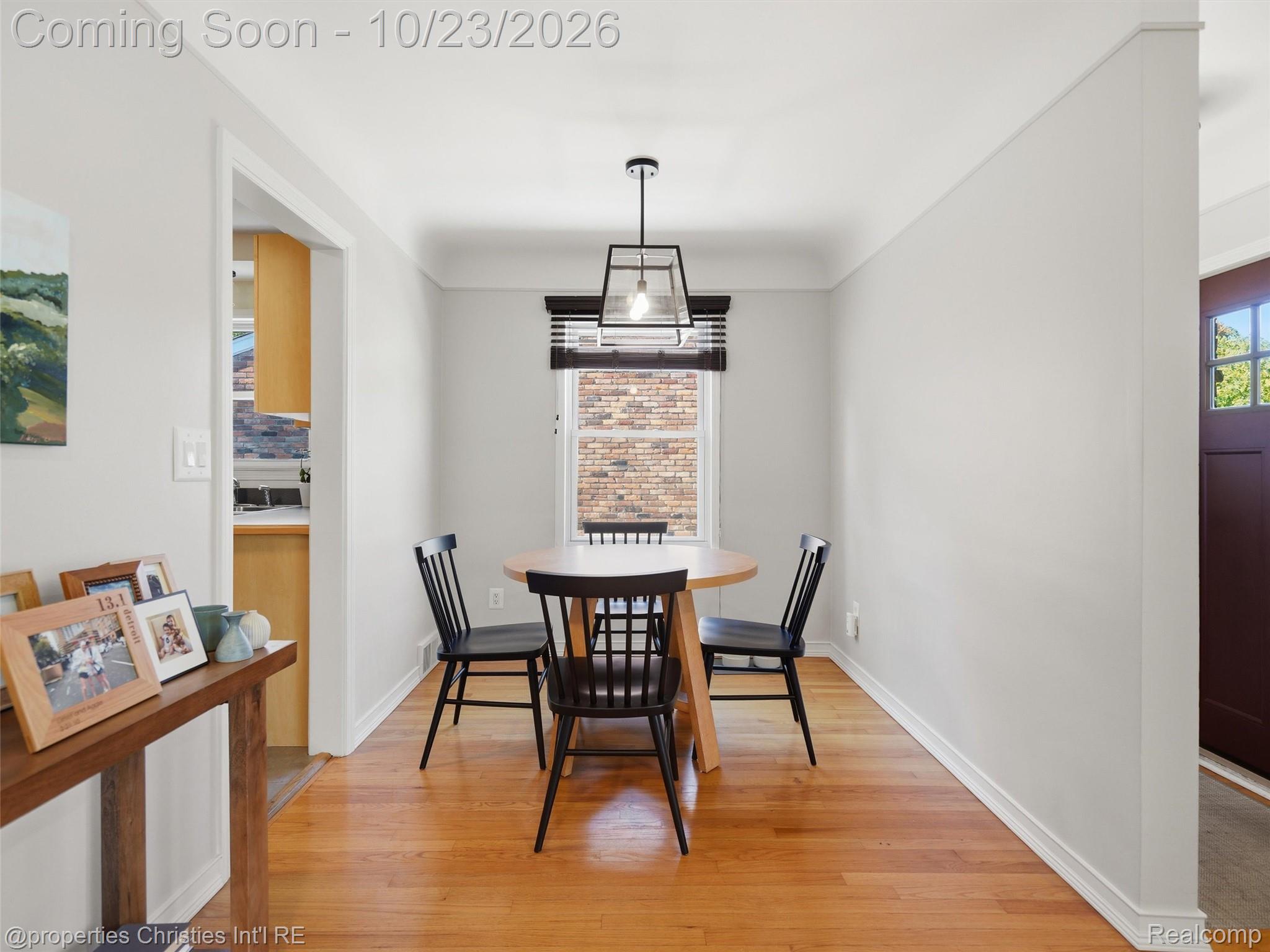 1112 E 4th ST