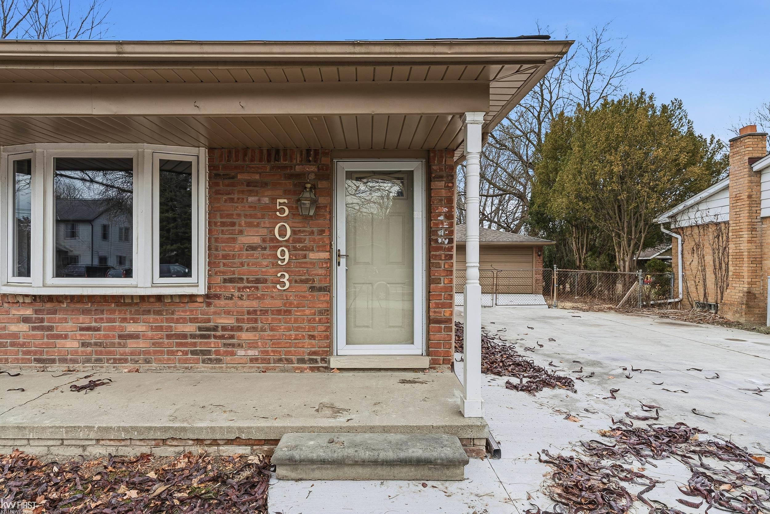 5093 Northlawn Drive