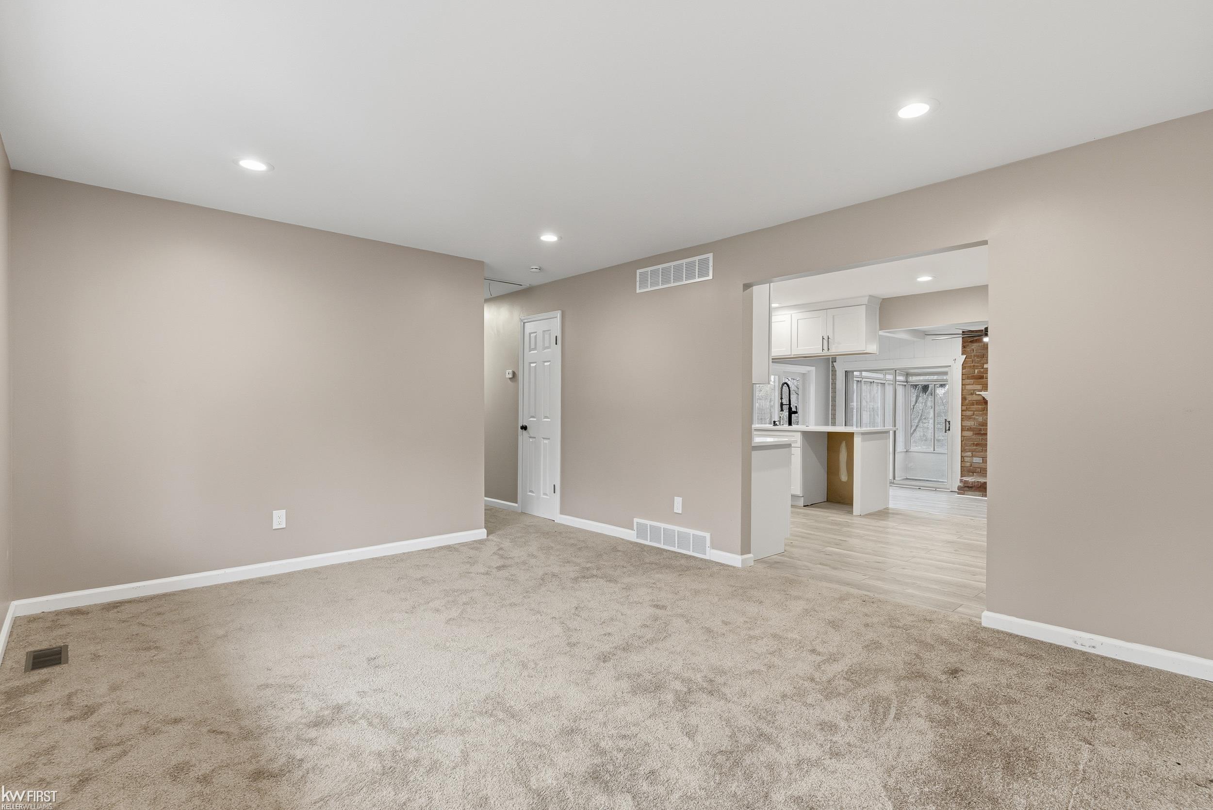 5093 Northlawn Drive