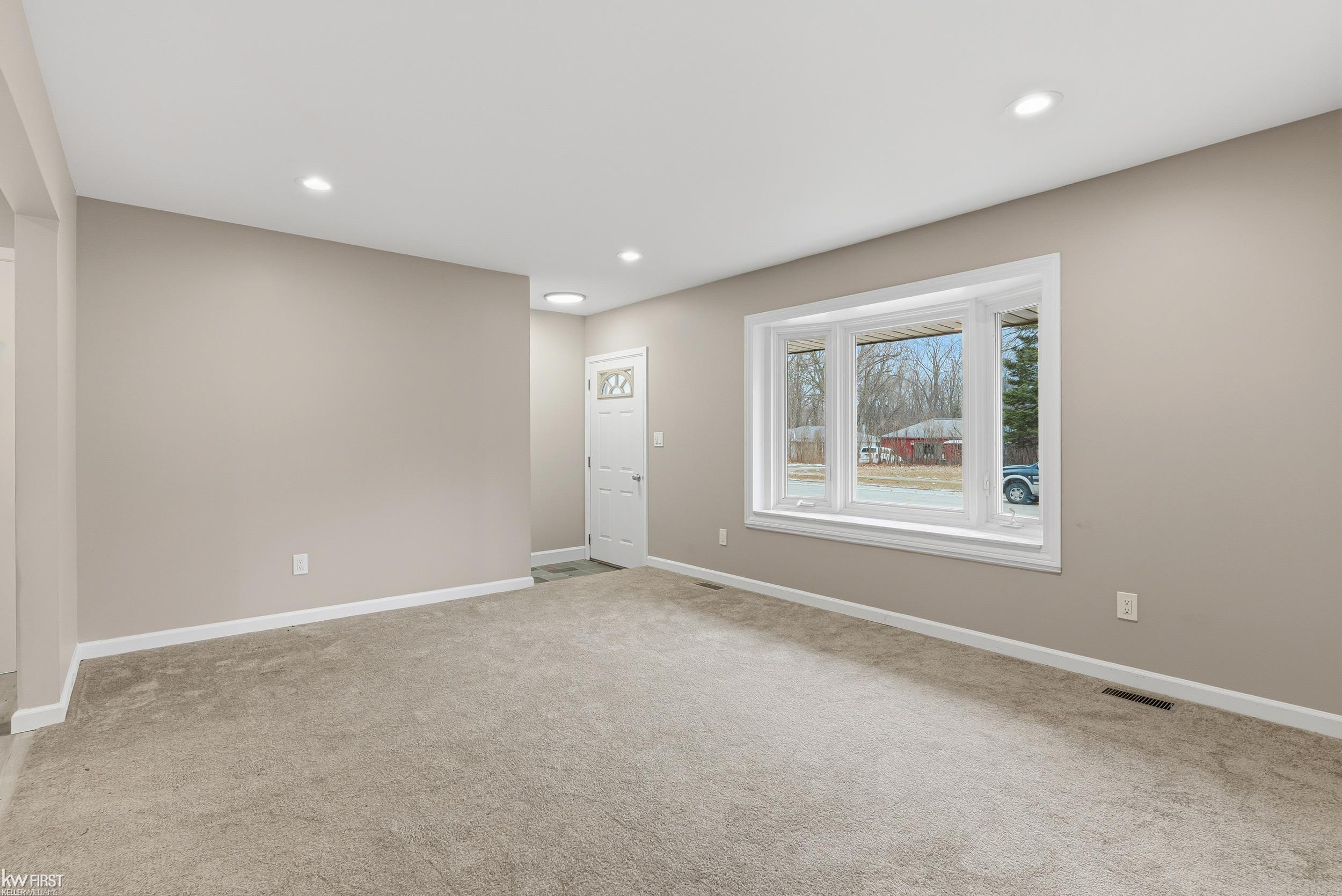 5093 Northlawn Drive