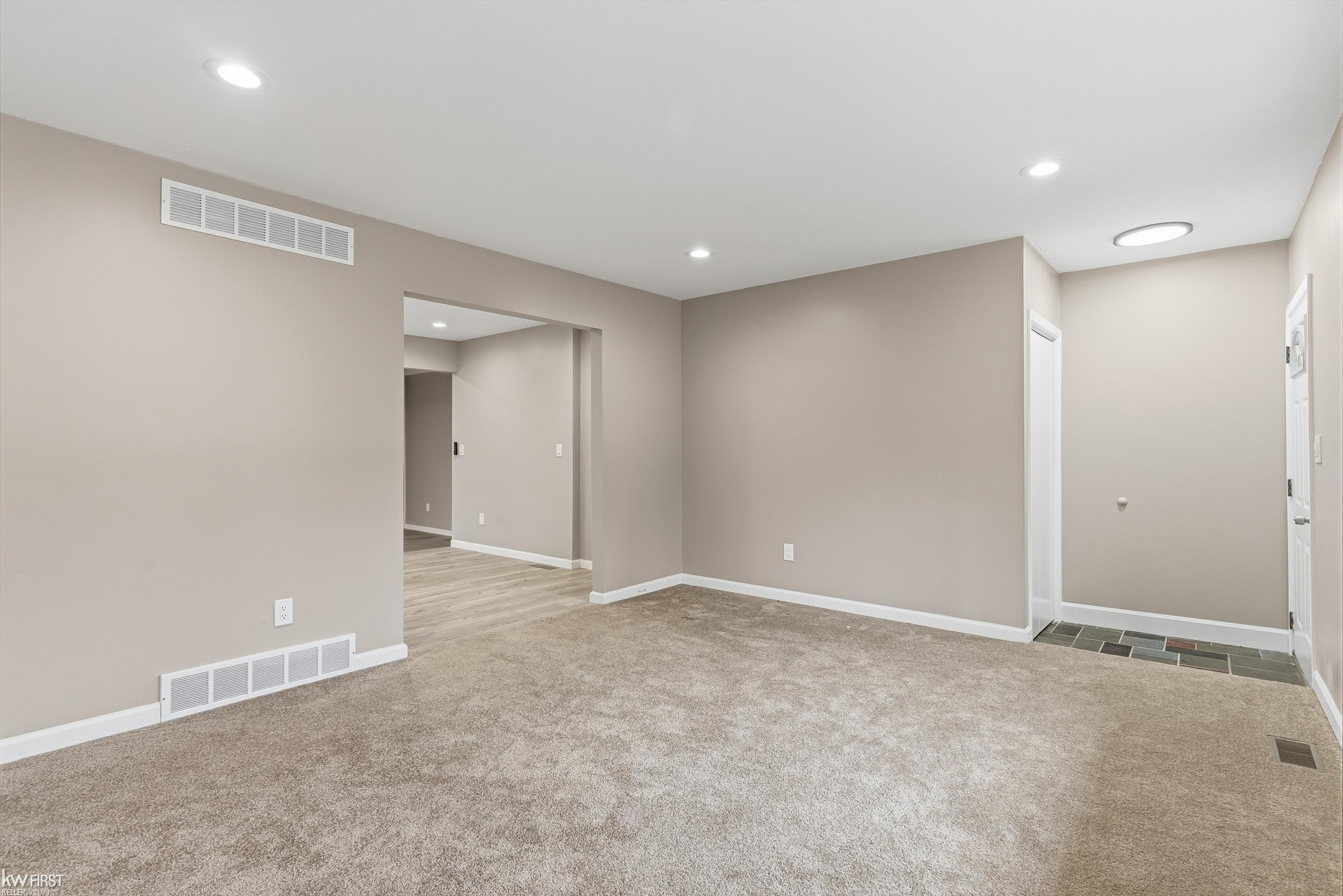 5093 Northlawn Drive