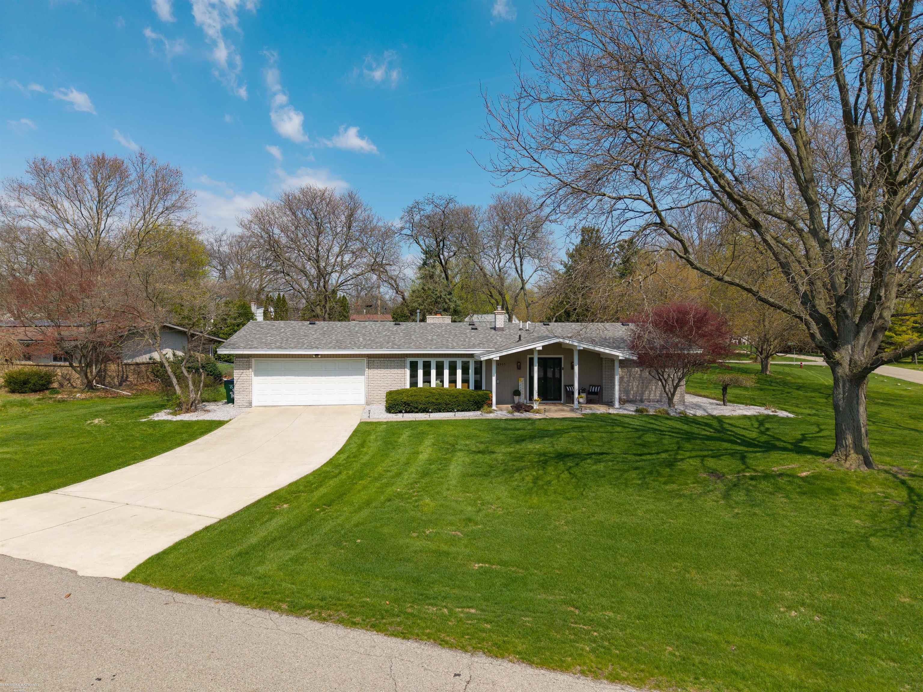 8995 Carriage hill Drive