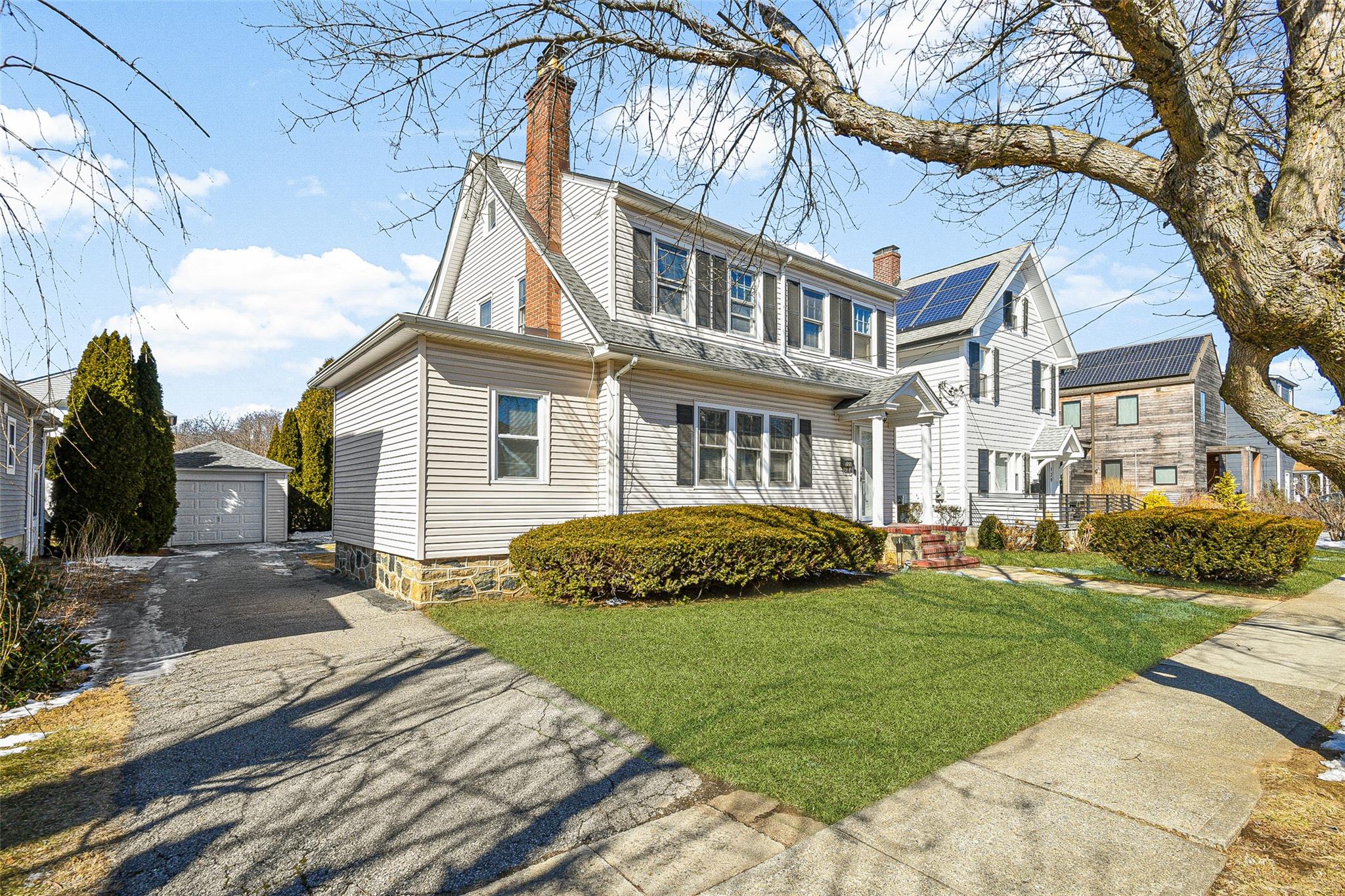 127 Third Avenue