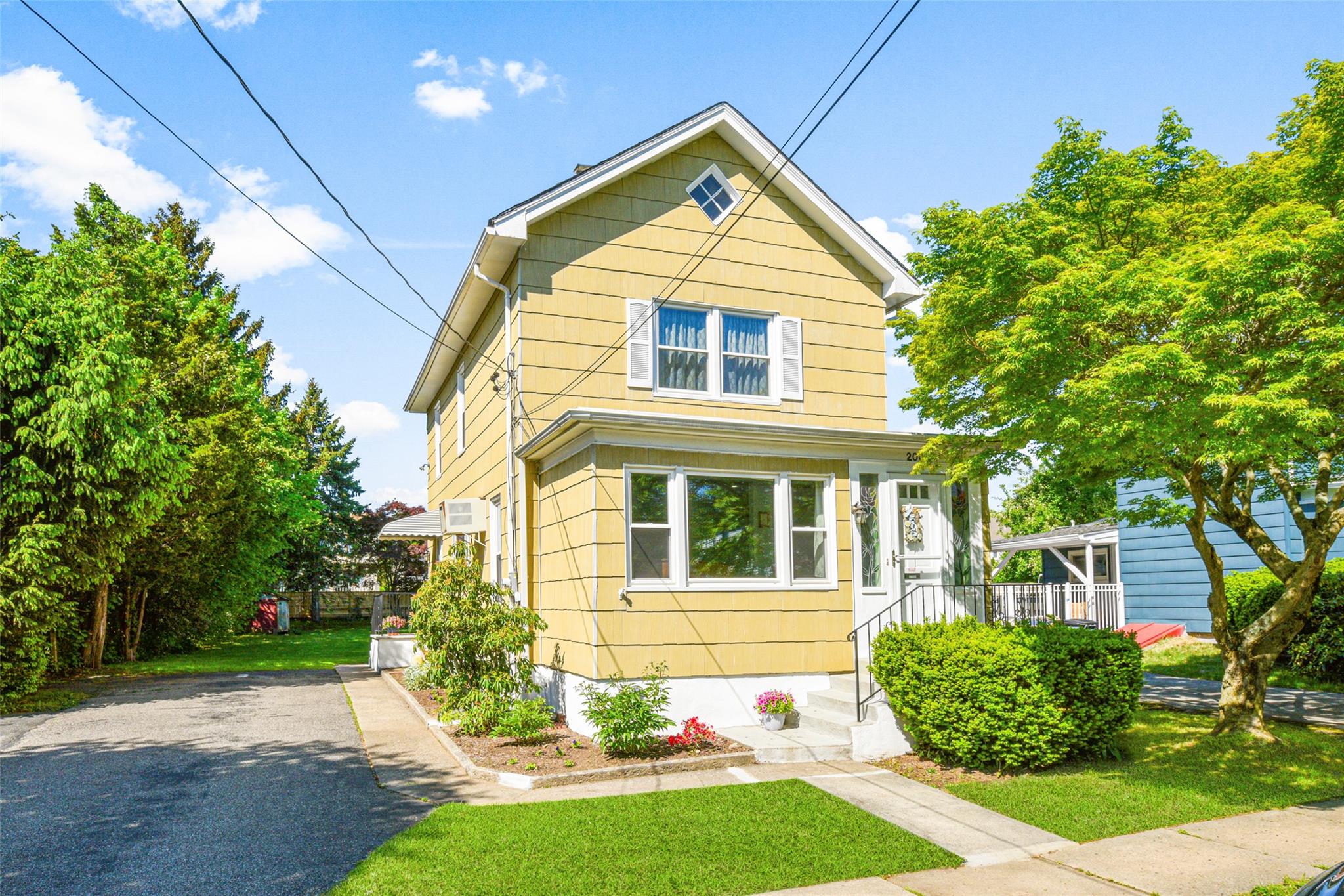 200 Jensen Avenue