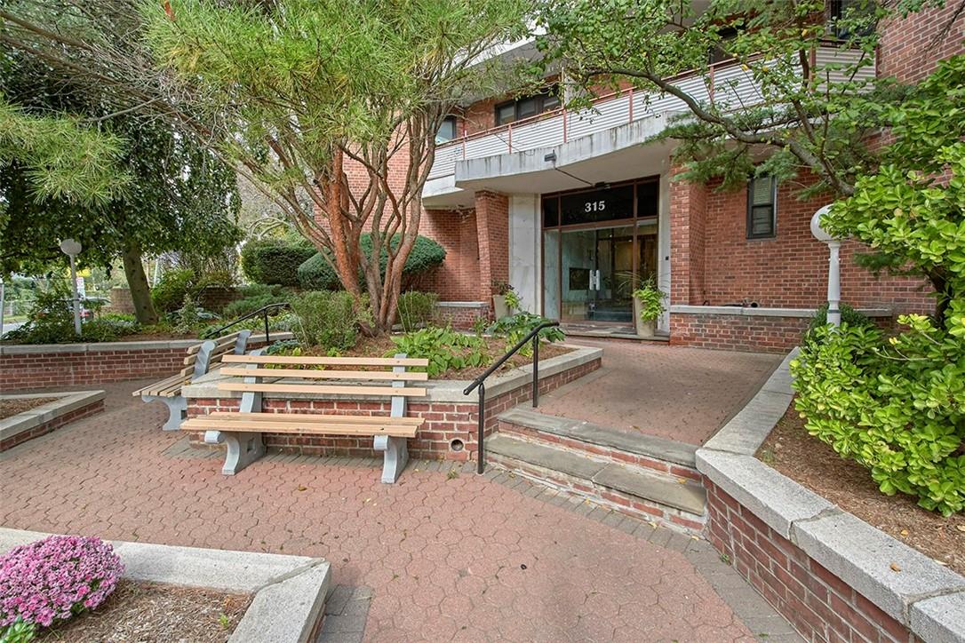 315 King Street # 1D