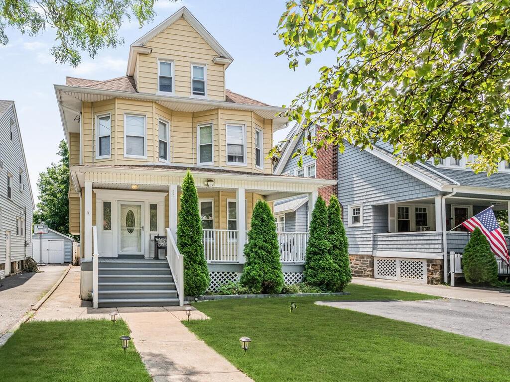11 Hubert Place