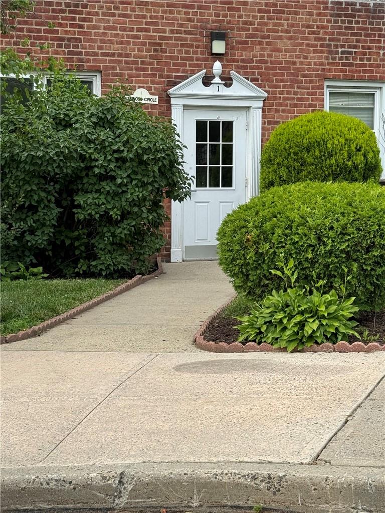 1 Leewood Circle # 1L
