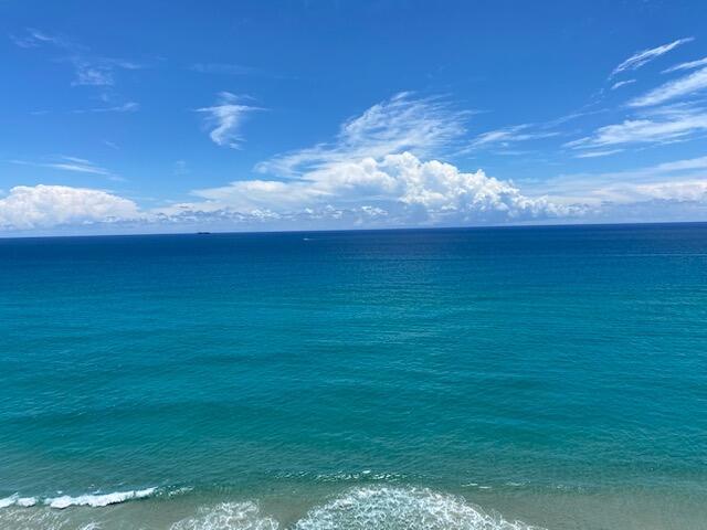 5380 N Ocean Drive 17e