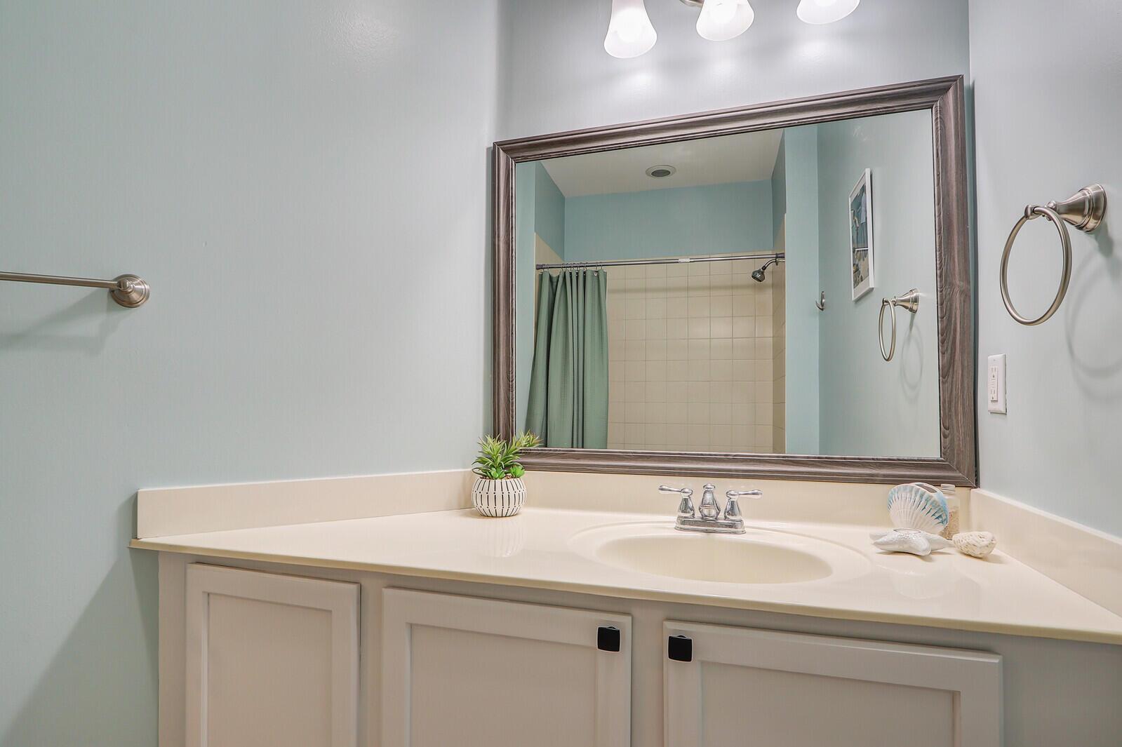 3215 Scarletta Drive