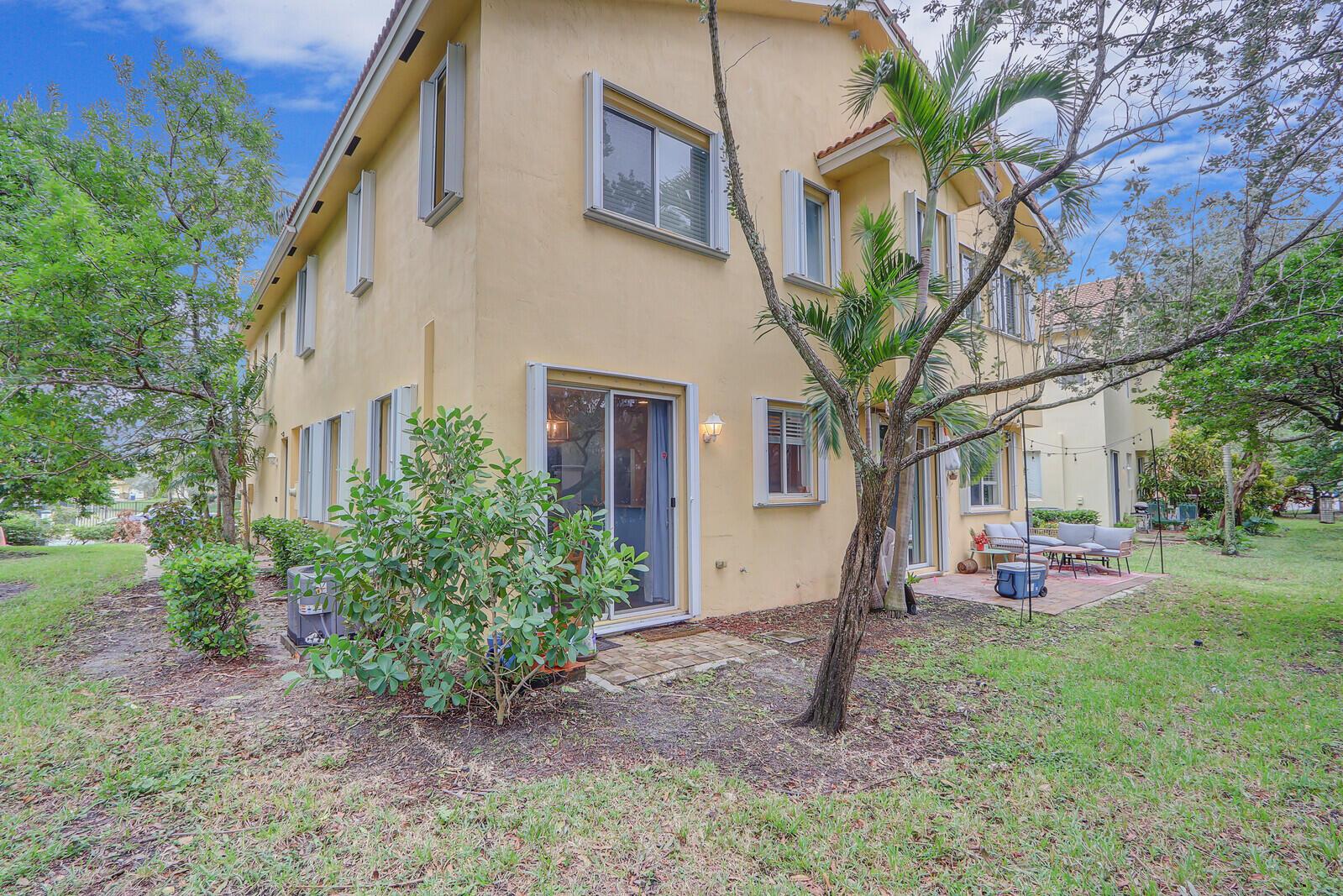 3215 Scarletta Drive