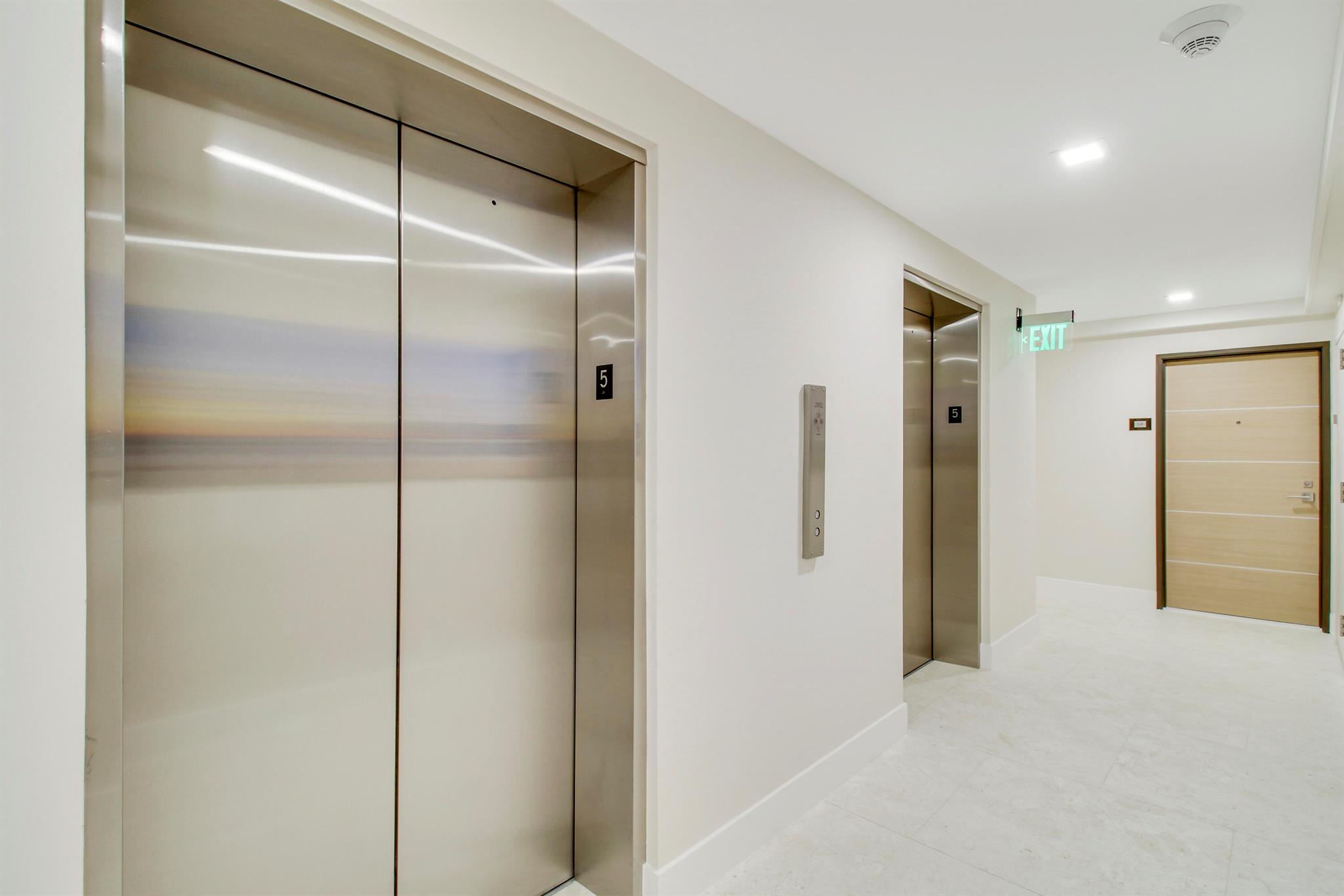 5460 N Ocean Drive 5b