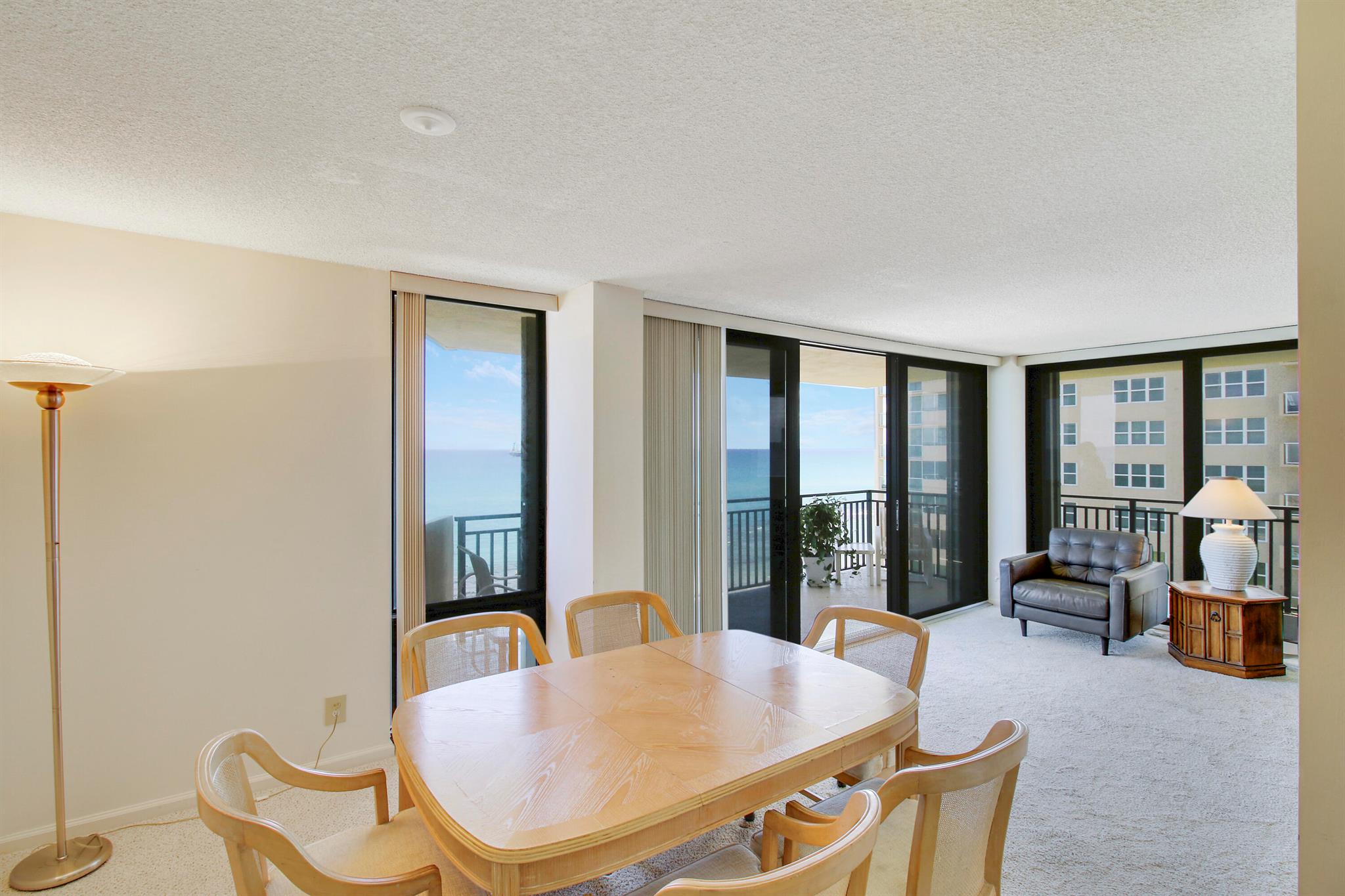 5460 N Ocean Drive 5b