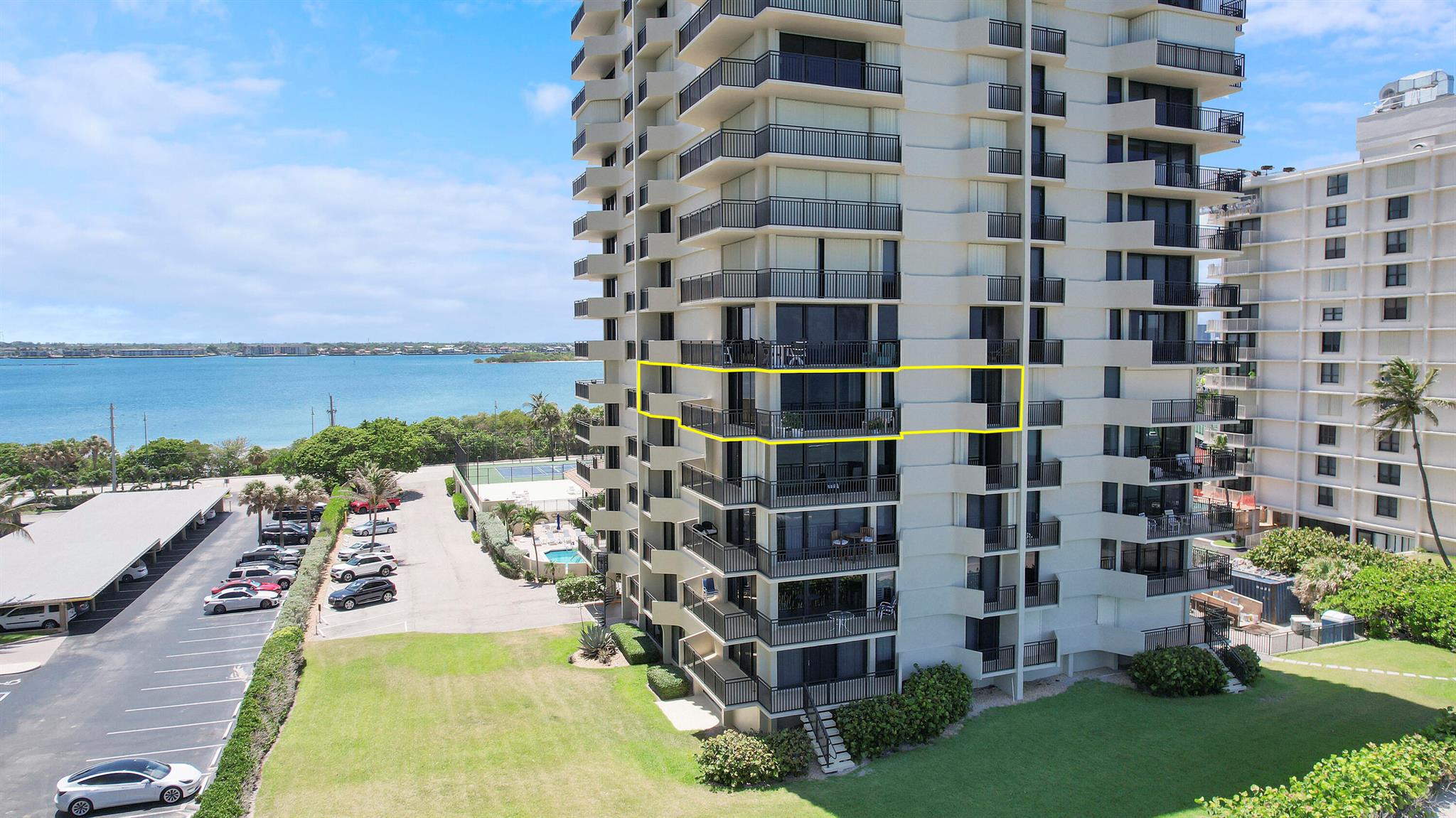 5460 N Ocean Drive 5b