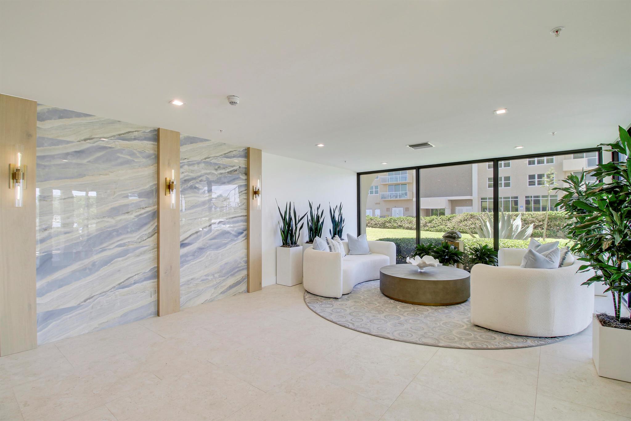 5460 N Ocean Drive 5b