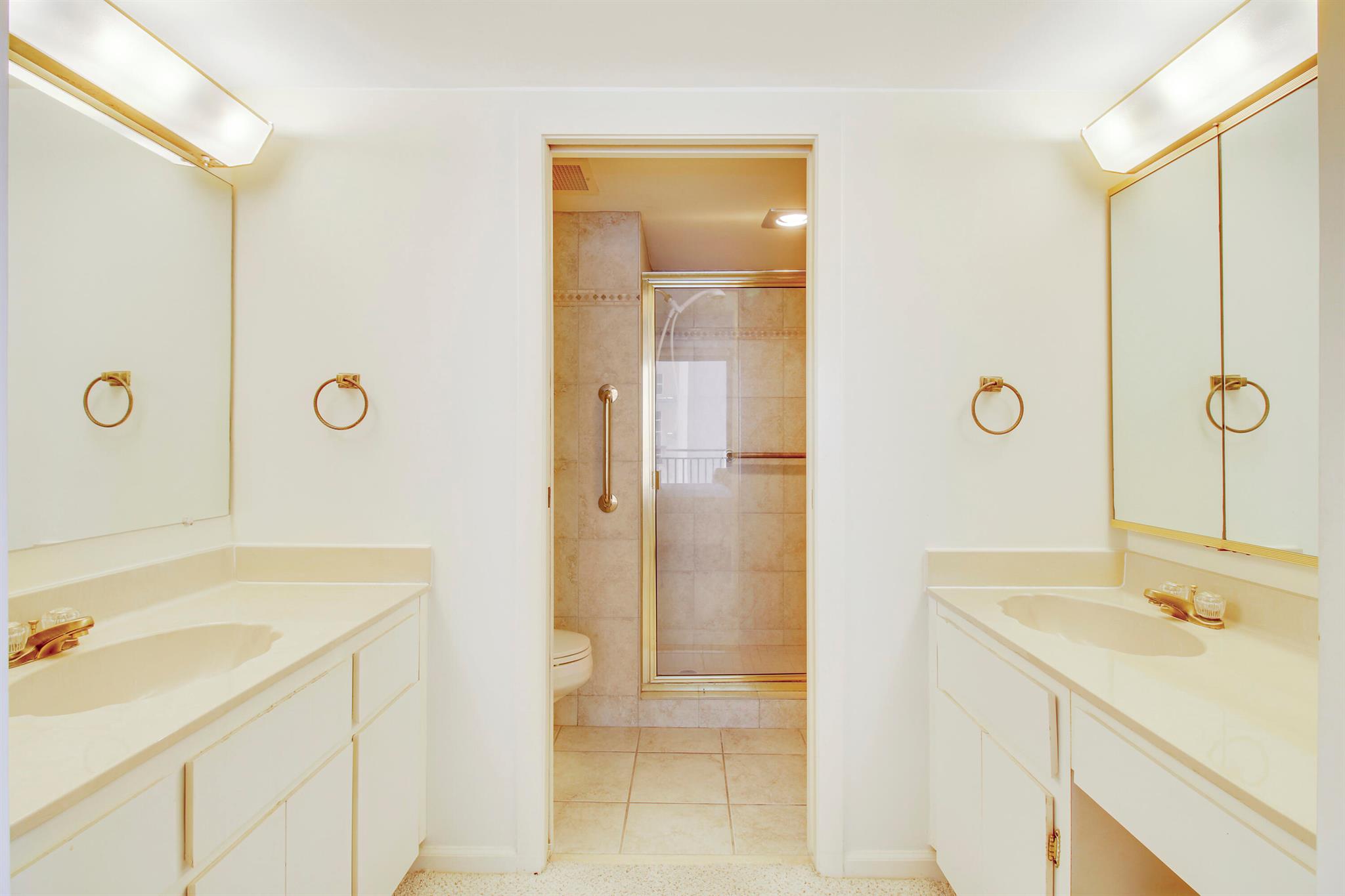 5460 N Ocean Drive 5b