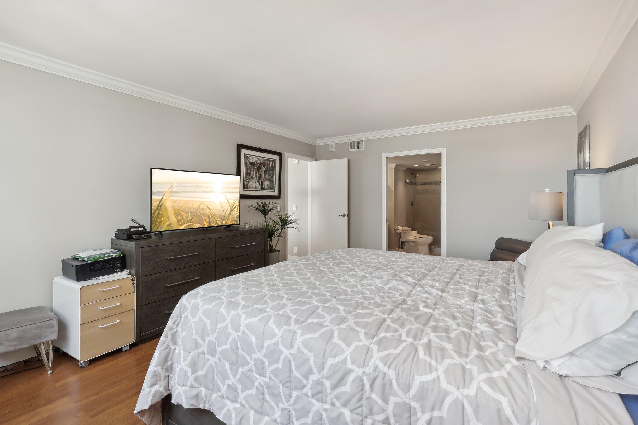 5440 N Ocean Drive 903