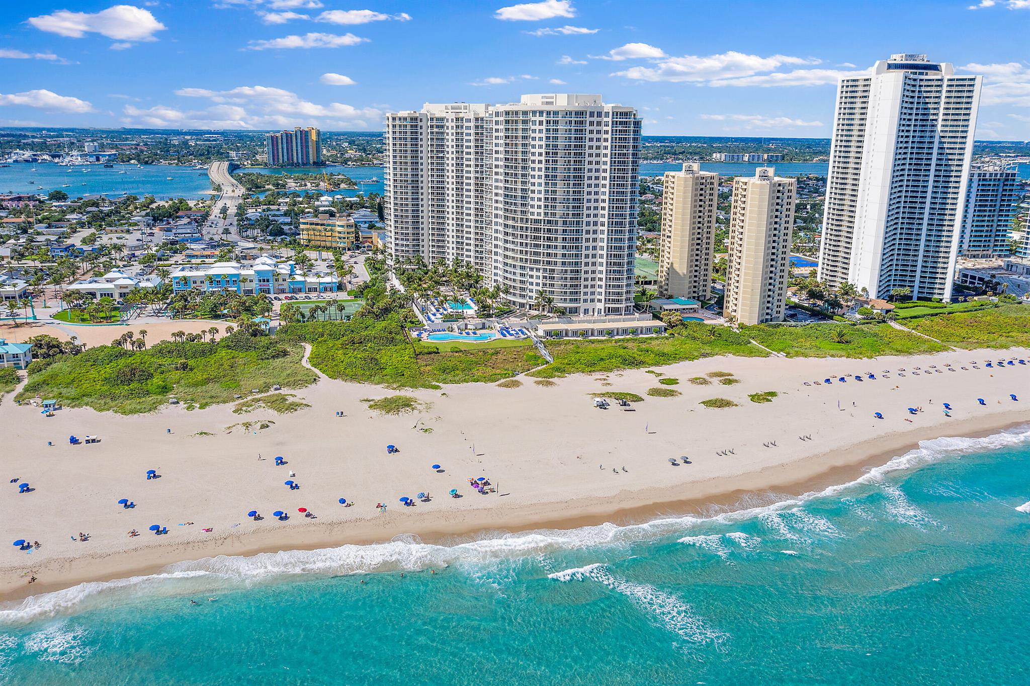 2700 N Ocean Drive 304a