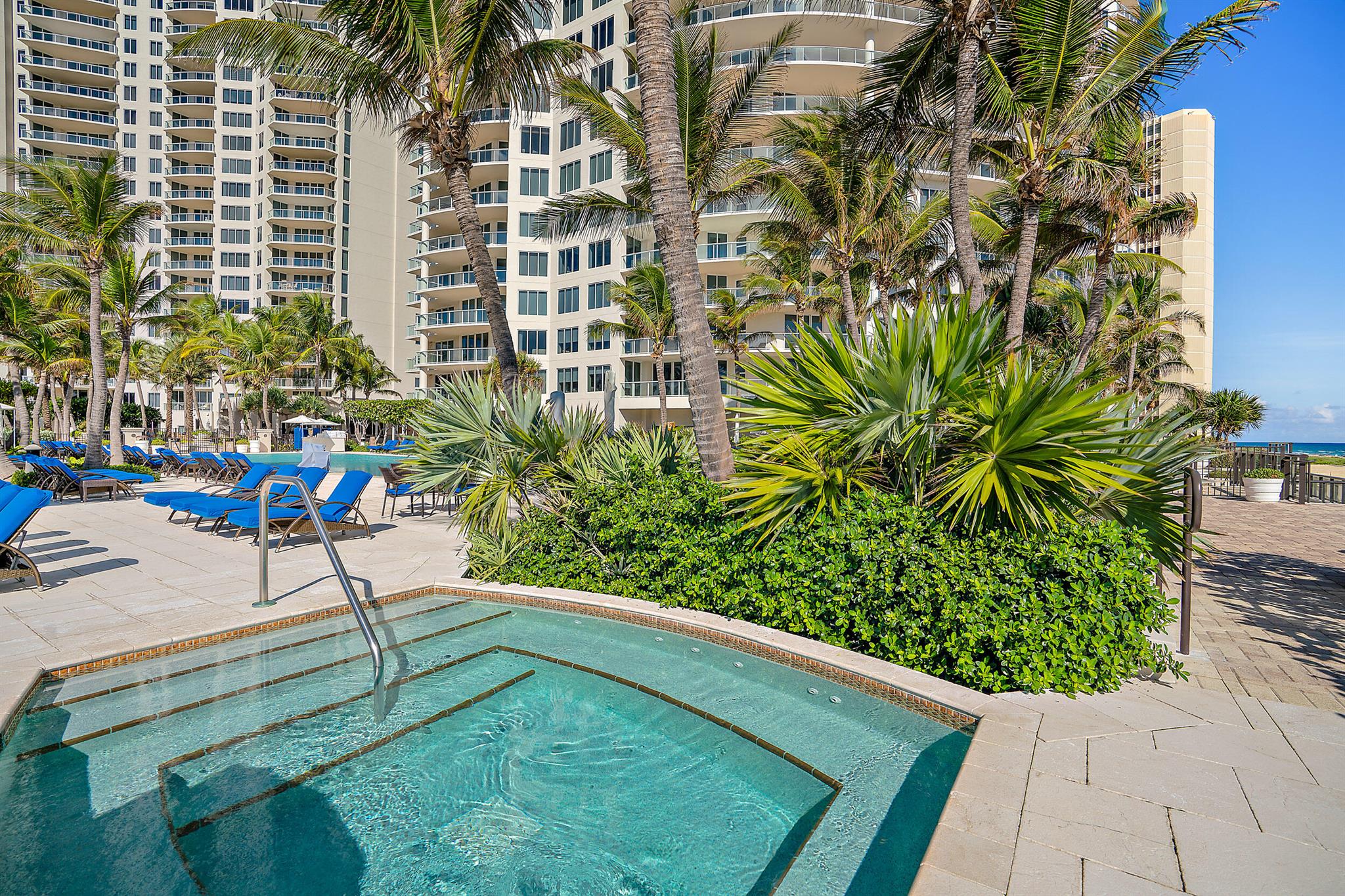 2700 N Ocean Drive 304a