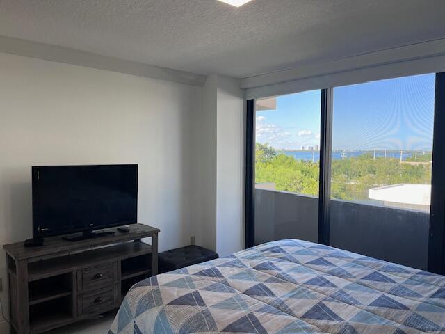 4200 N Ocean Drive 2-405