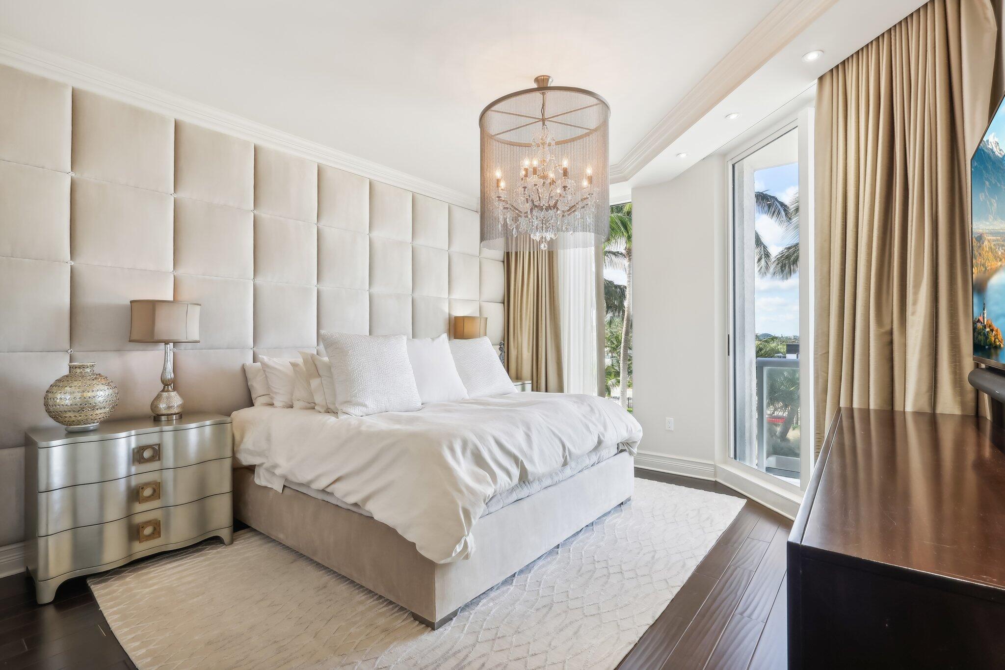 2700 N Ocean Drive 206b