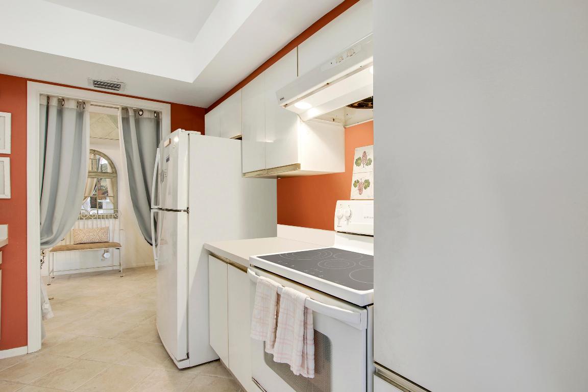 5280 N Ocean Drive 4d