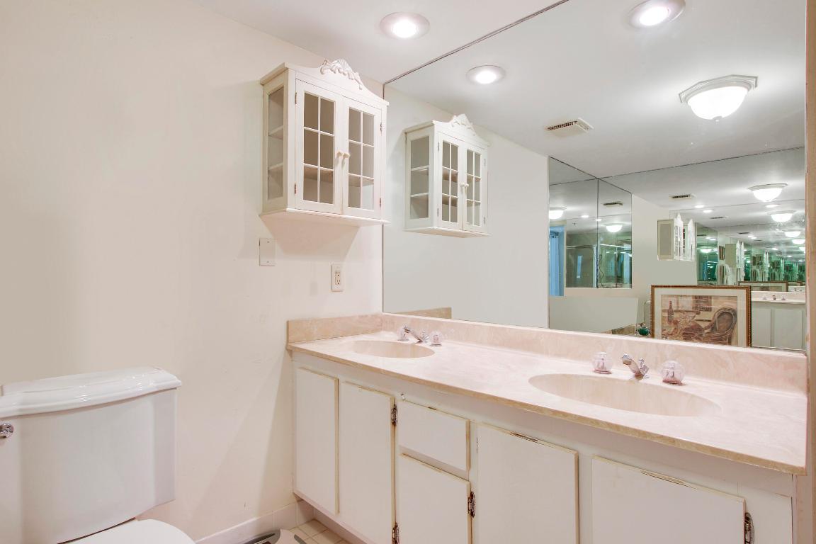 5280 N Ocean Drive 4d