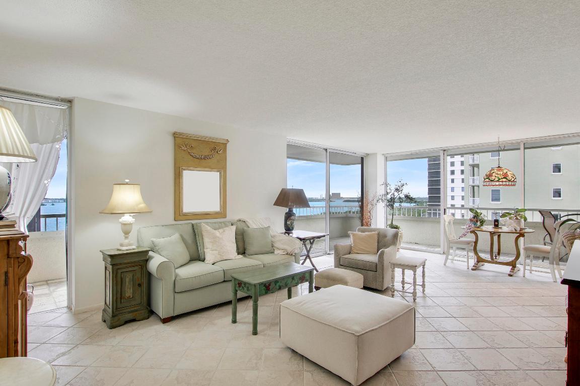 5280 N Ocean Drive 4d