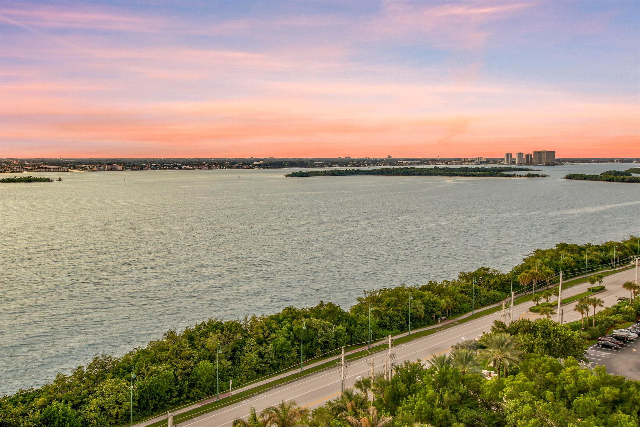 5280 N Ocean Drive 4d