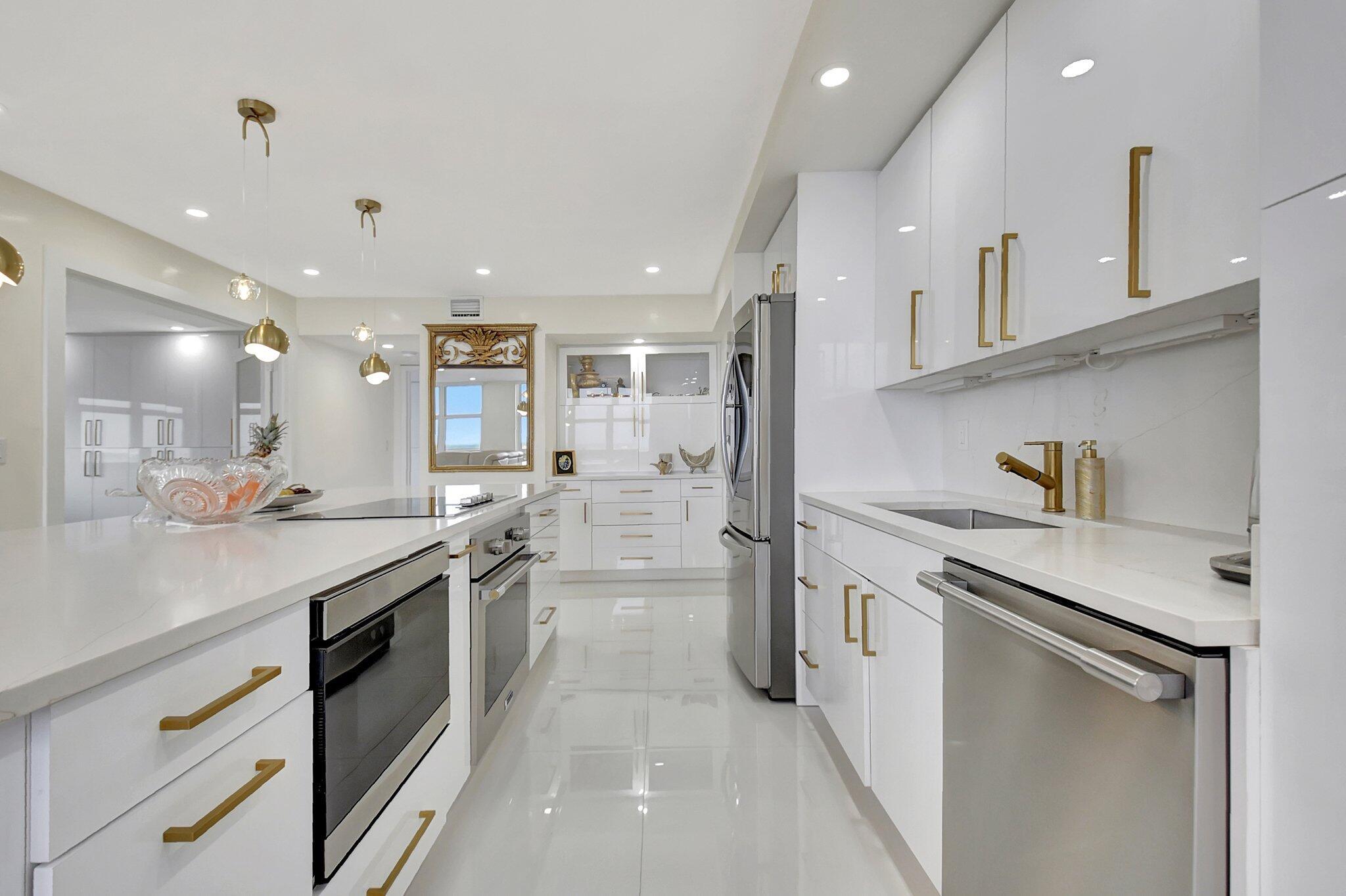 5440 N Ocean Drive 1002