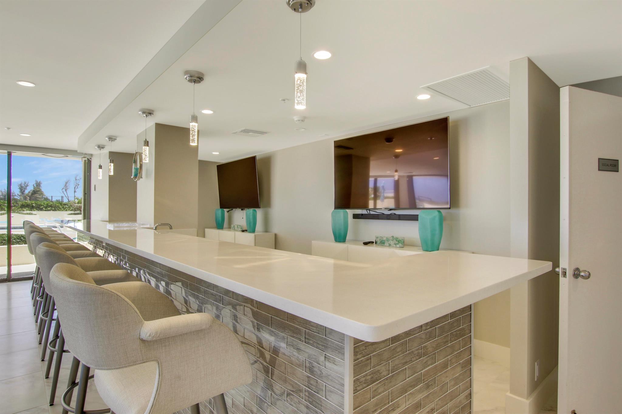 5280 N Ocean Drive 8b