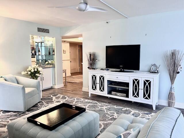 5280 N Ocean Drive 8b