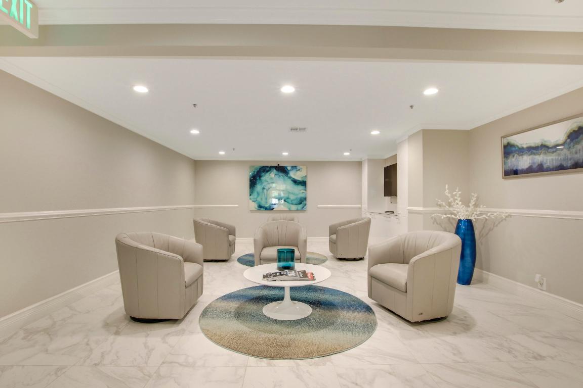 5280 N Ocean Drive 8b