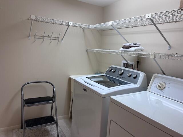 5280 N Ocean Drive 8b