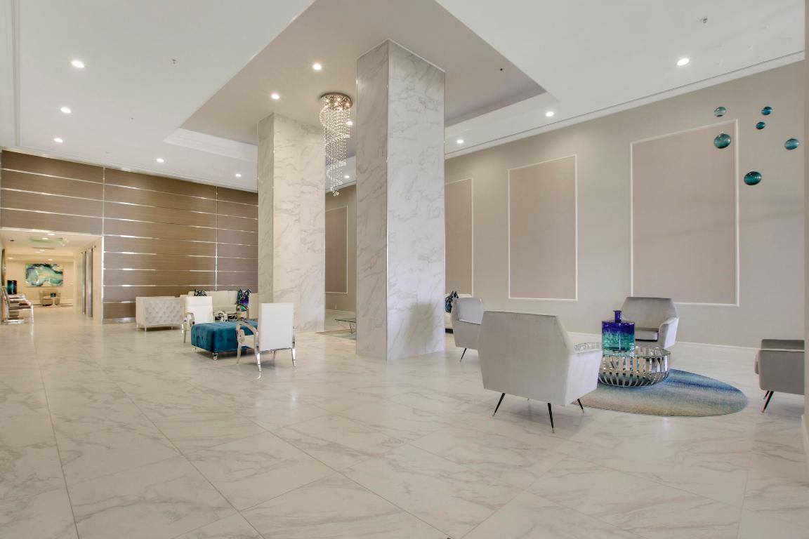 5280 N Ocean Drive 8b