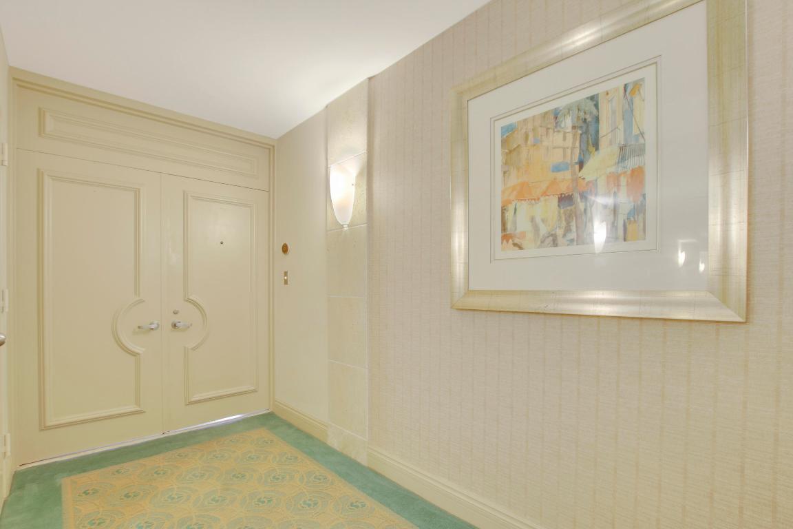 5280 N Ocean Drive 8b