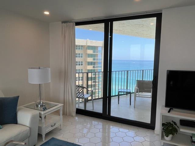 5420 N Ocean Drive 1705