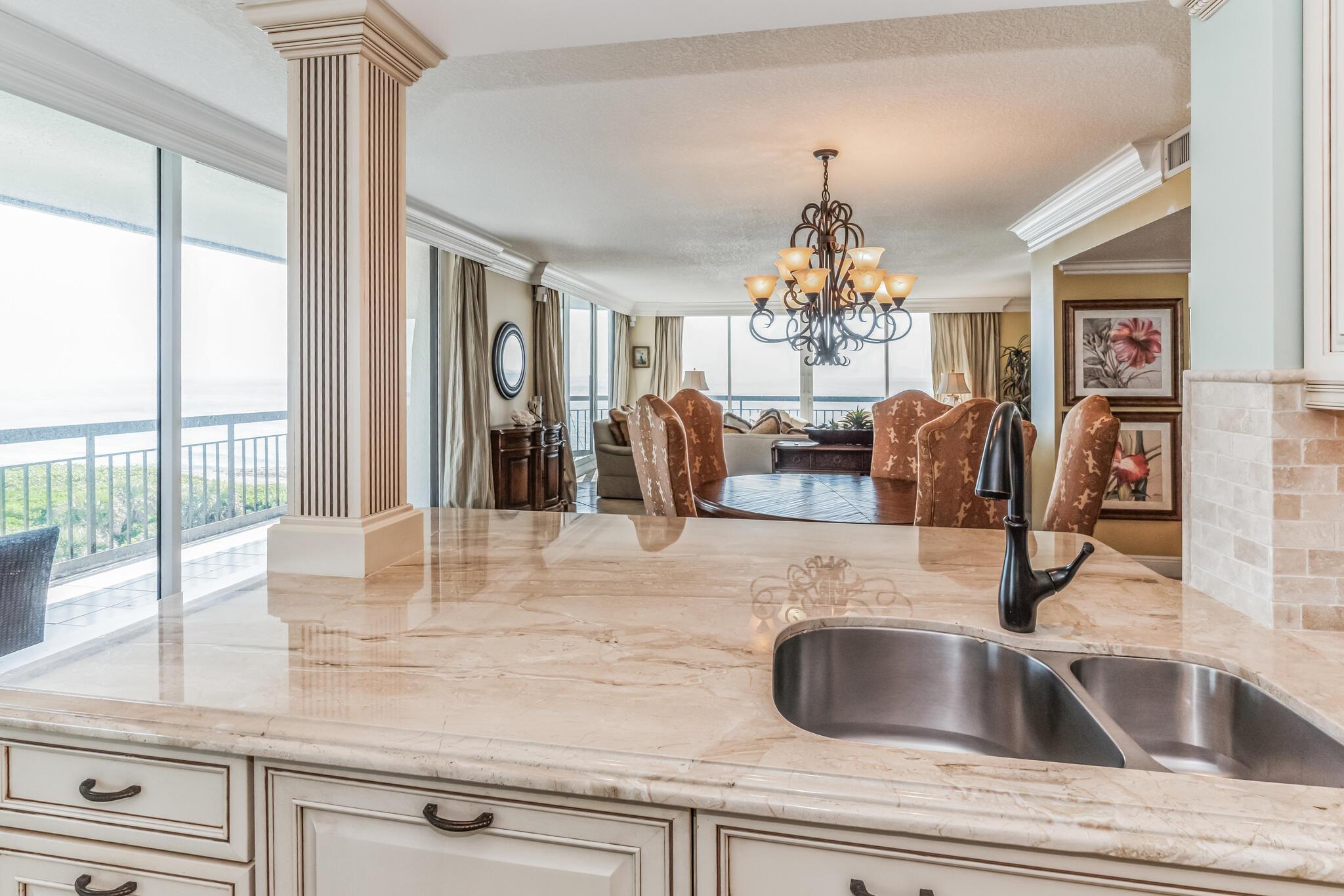 4000 N Ocean Drive 401