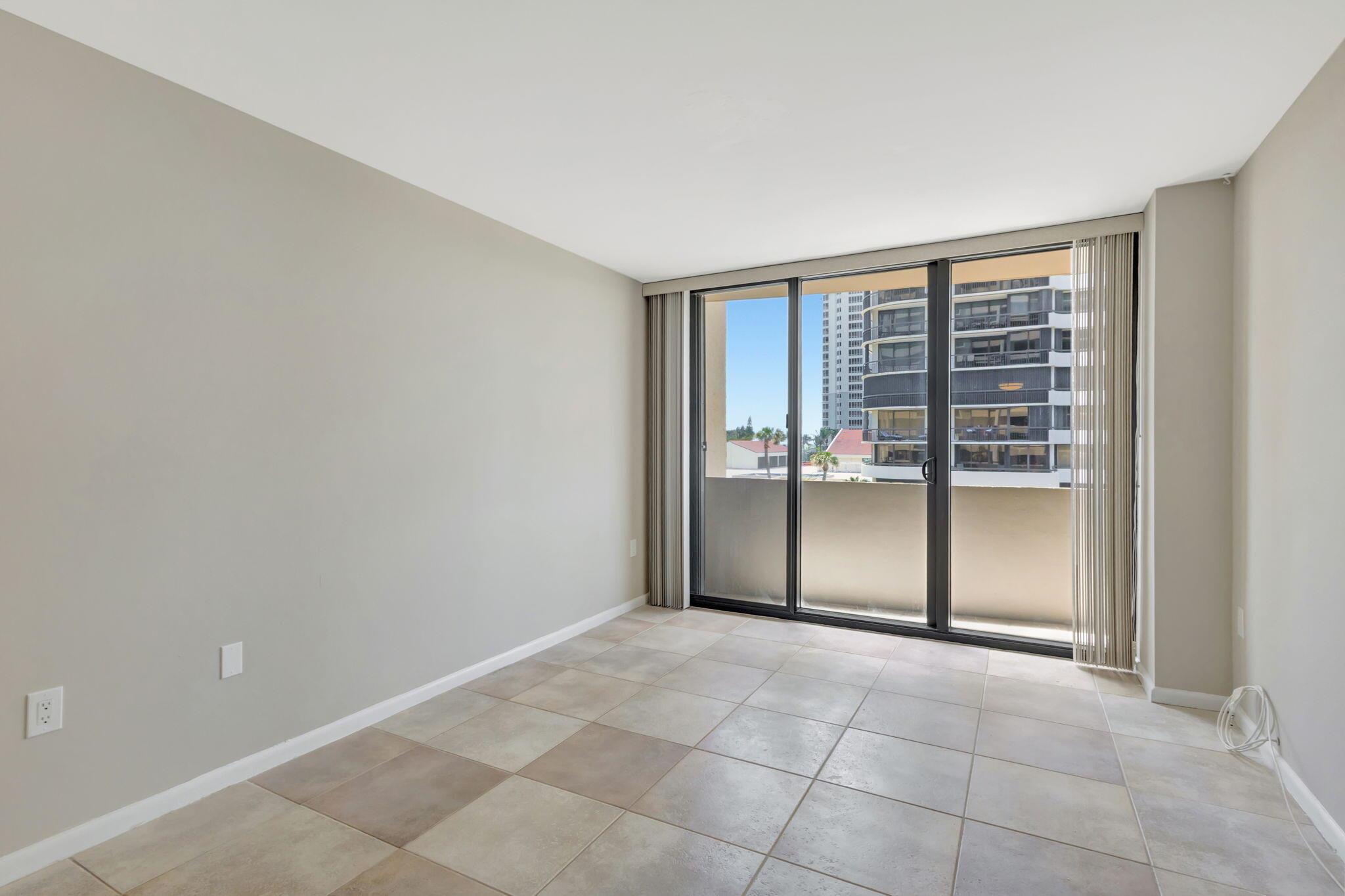 4200 N Ocean Drive 2-303