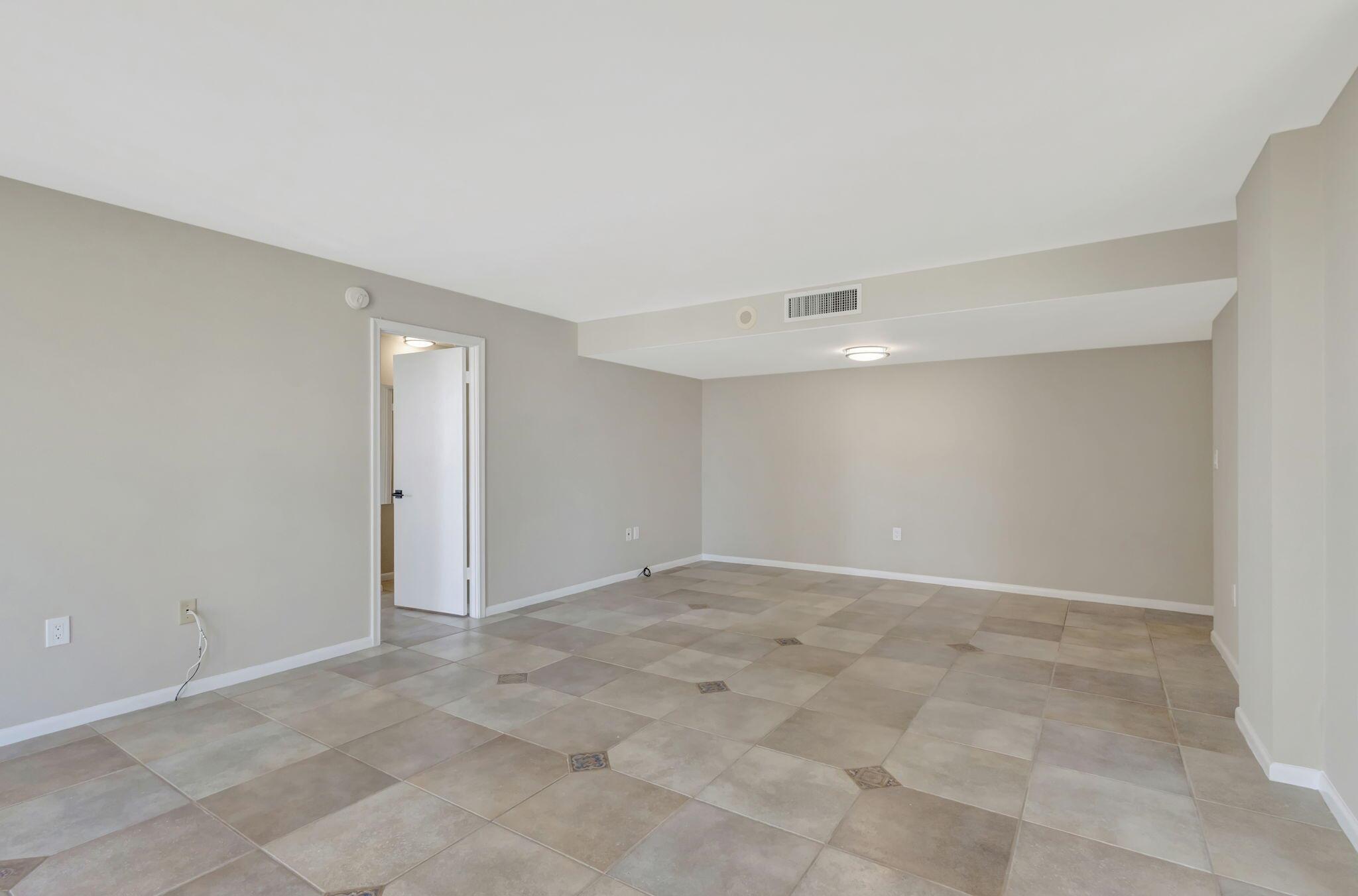 4200 N Ocean Drive 2-303