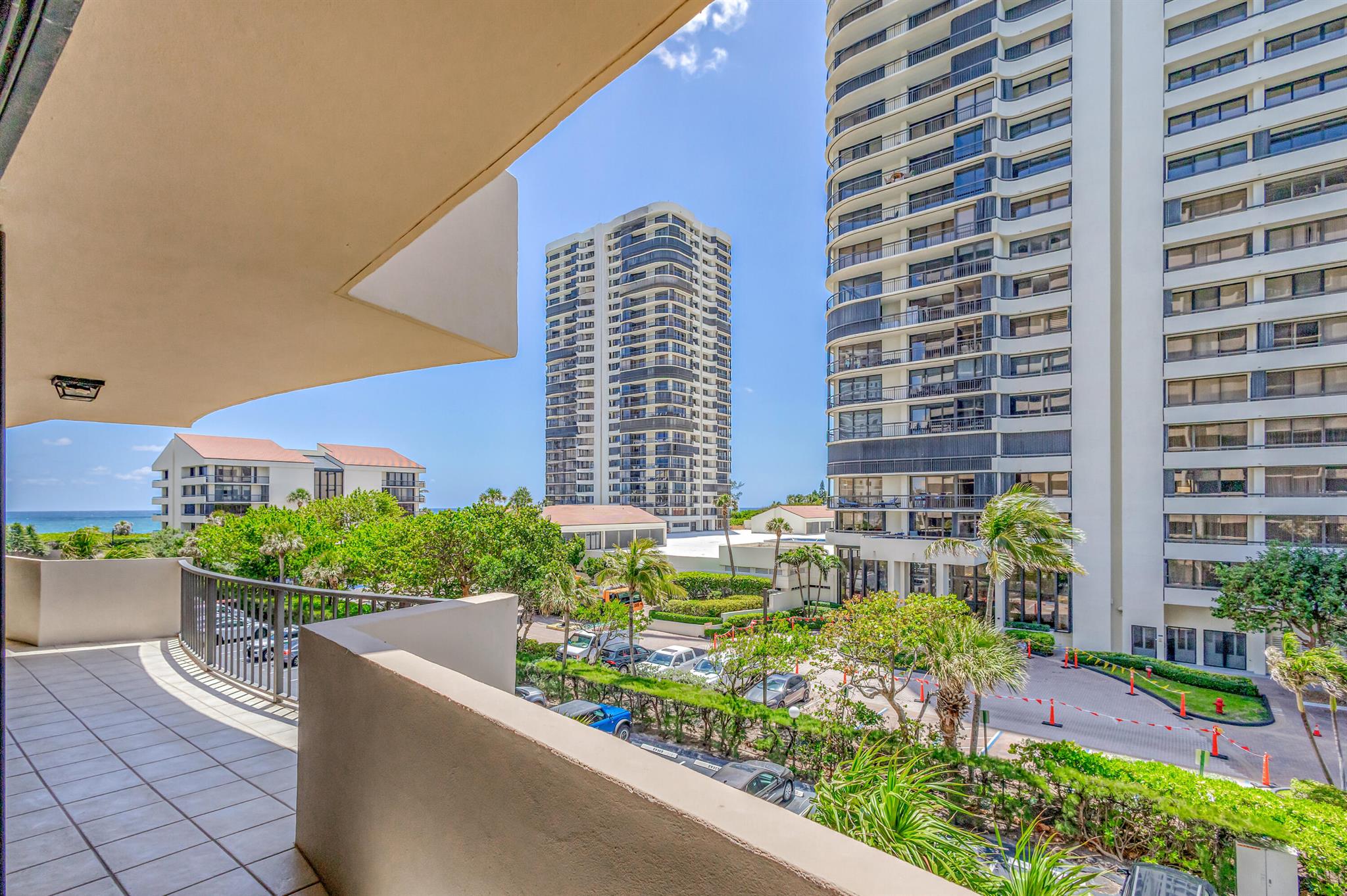 4200 N Ocean Drive 2-303