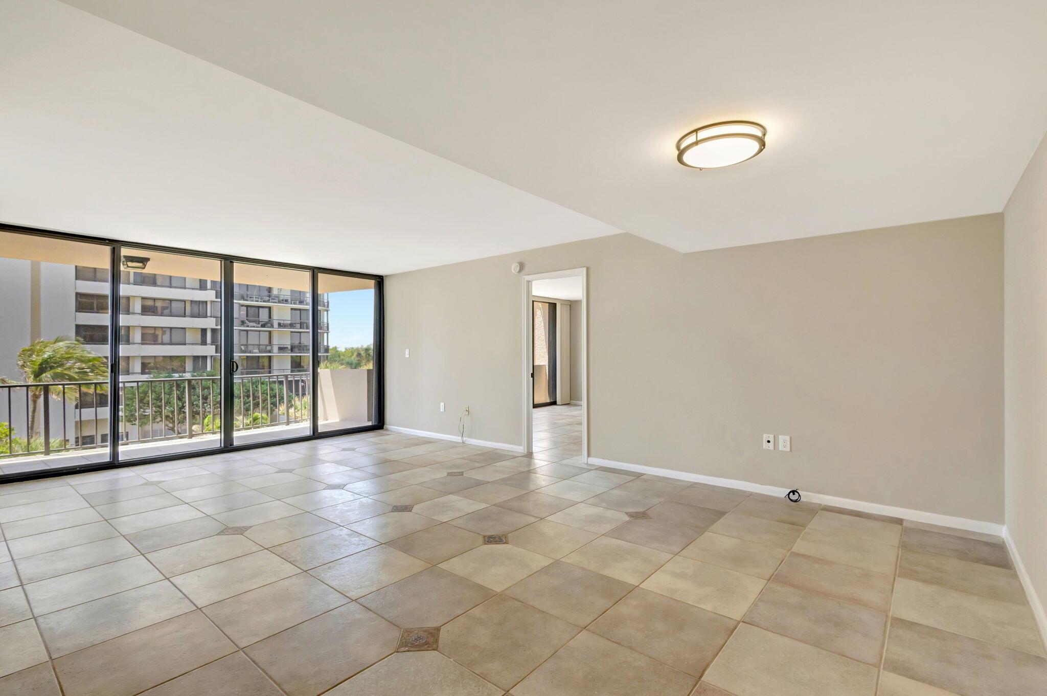 4200 N Ocean Drive 2-303