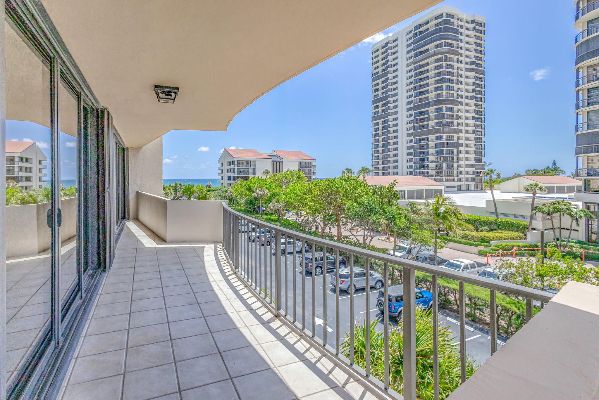4200 N Ocean Drive 2-303