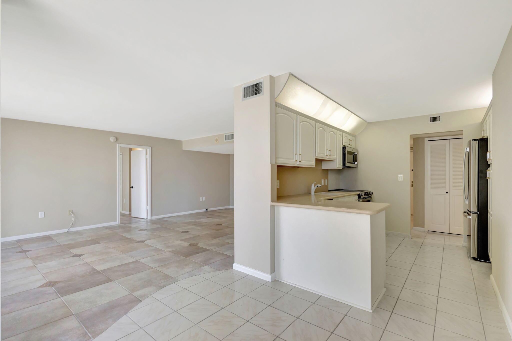 4200 N Ocean Drive 2-303