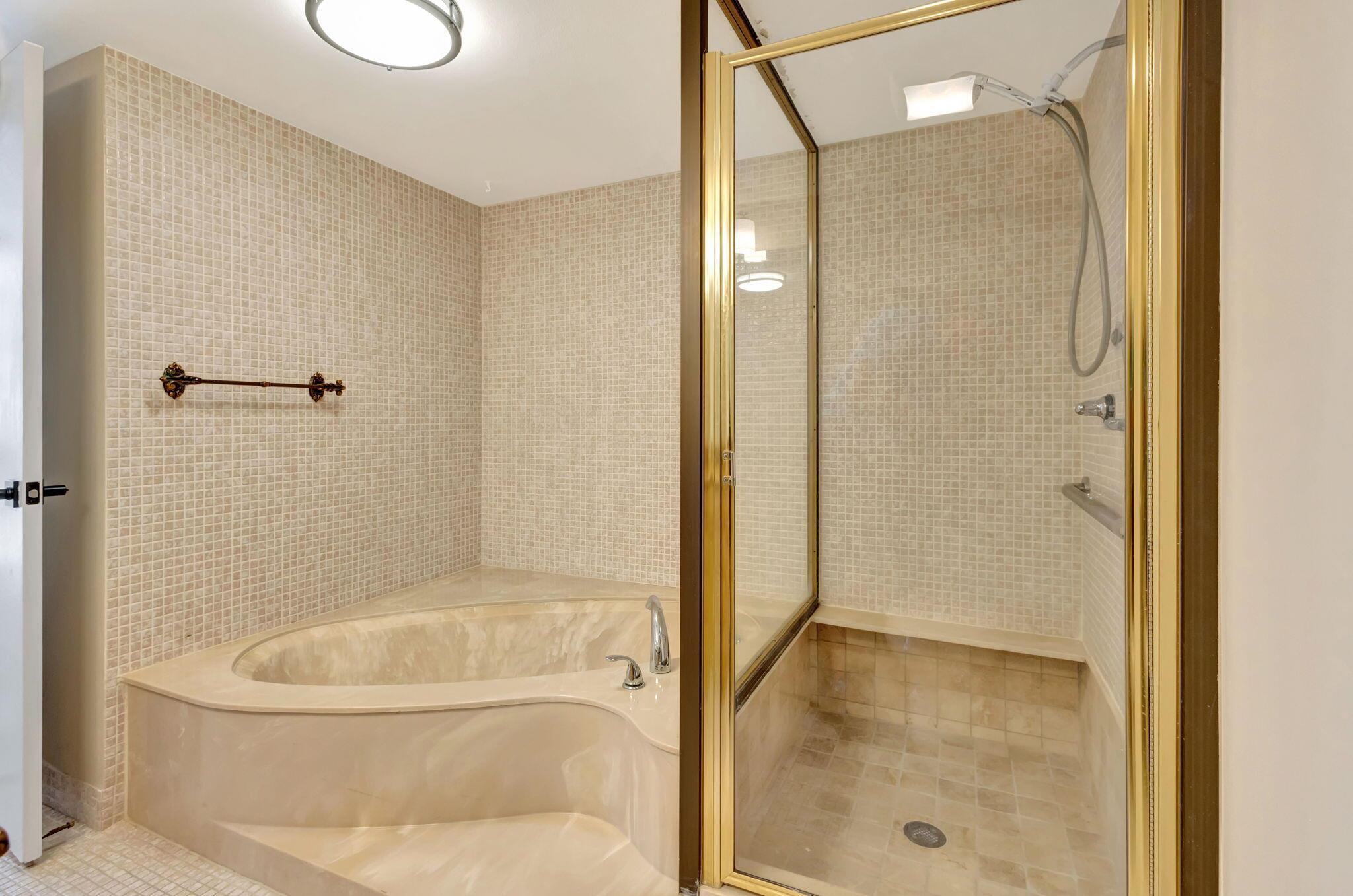 4200 N Ocean Drive 2-303